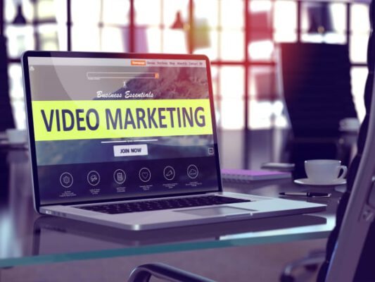 Tiếp thị video và những gì bạn cần biết để bắt đầu 6 Chiến lược quảng cáo video mới cho doanh nghiệp